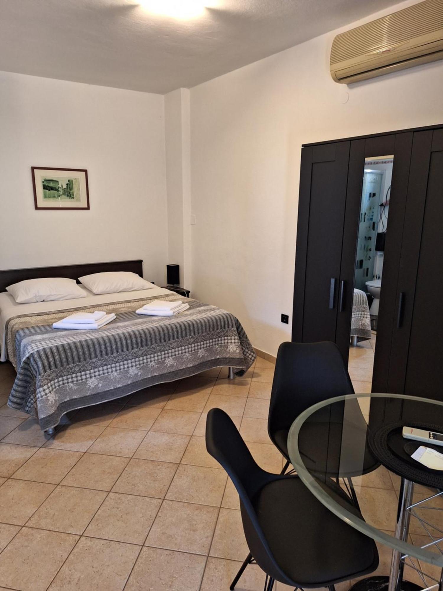 Apartments Reinic Novigrad Istria Esterno foto